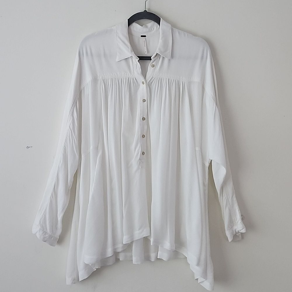 Free People Oversized White Flowy Gathered Yoke Tunic Button Down Blouse M (B29)